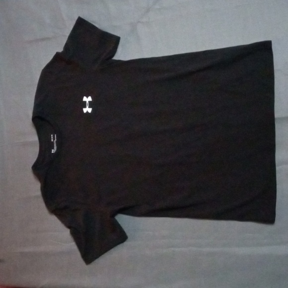 Under Armour  HeatGear Deer Antler Tshirt Size M Black Pre-owned - Picture 1 of 7